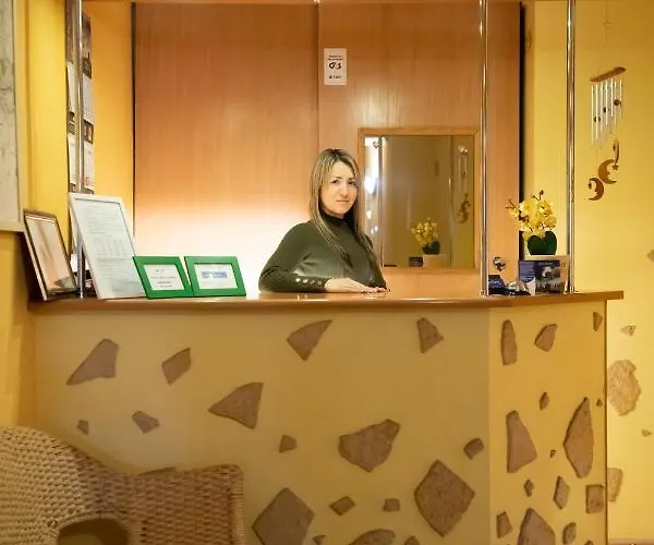 بيت ضيافة Asimare